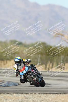 media/Dec-01-2025-Moto Forza (Mon) [[2daa91e15f]]/2-Intermediate Group/Session 3 (Turn 3)/